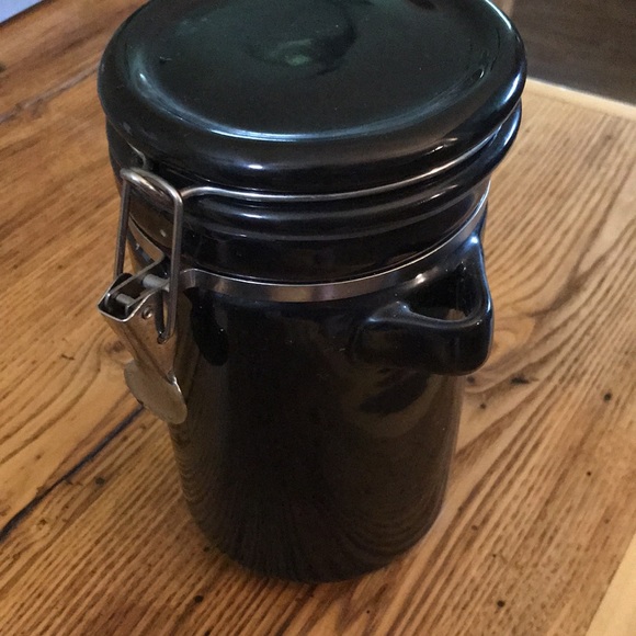 4 black containers for your kitchen. - Picture 10 of 15